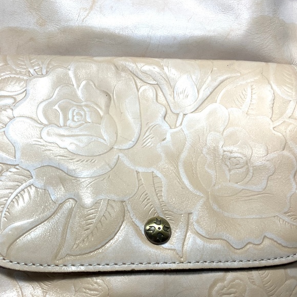 Patricia Nash Sabina Tooled Leather Drawstring Bucket Crossbody - Picture 3 of 16